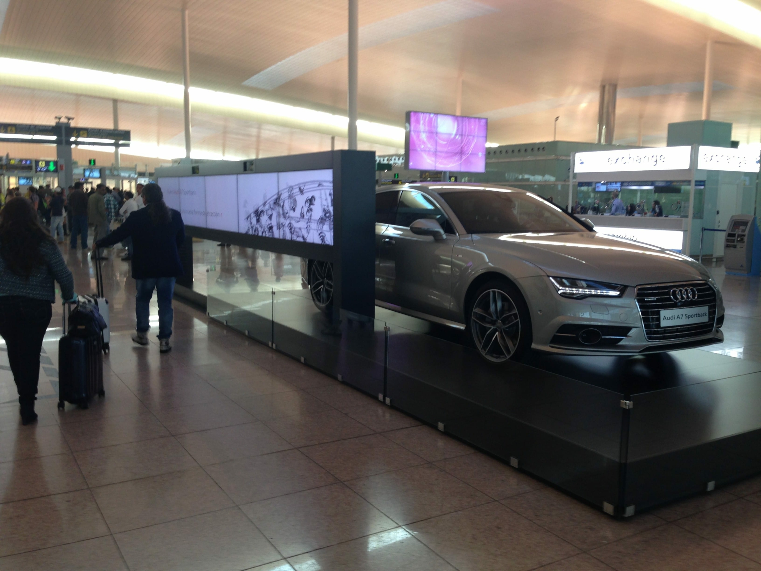DigaliX con el nuevo Audi A7 Sportback en el Aeropuerto de Barcelona