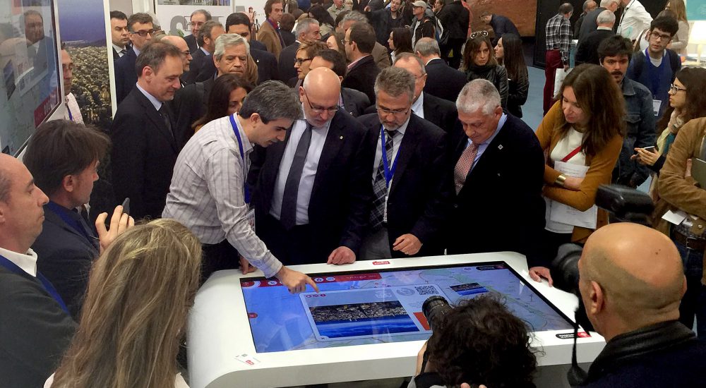 La nueva App “Interactive Tourism” para XTable, presentada en el stand del Ayuntamiento de Barcelona, en el Salón B-Travel.