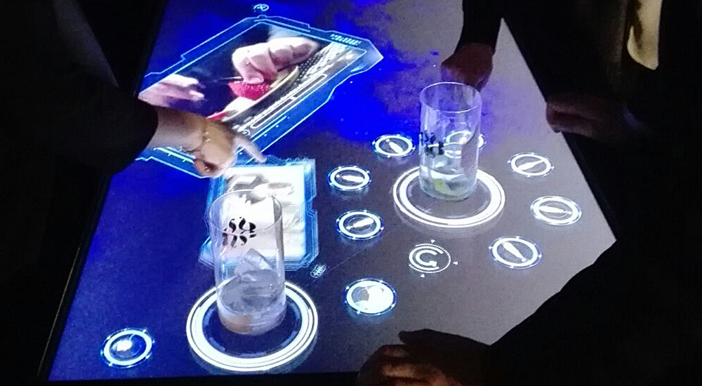 Coca-Cola presentó Royal Bliss con un espectacular evento apoyado en la tecnología