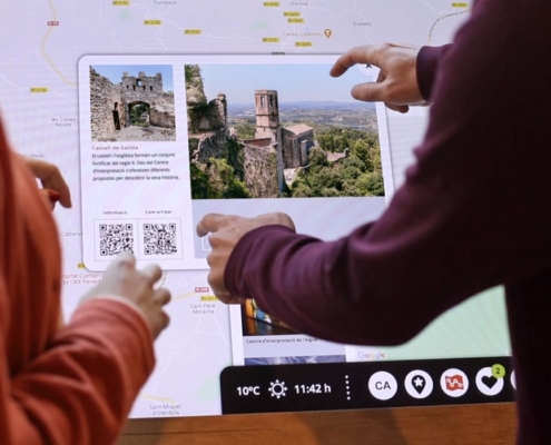 Servicios digitales de turismo con XTable y webapp interactiva