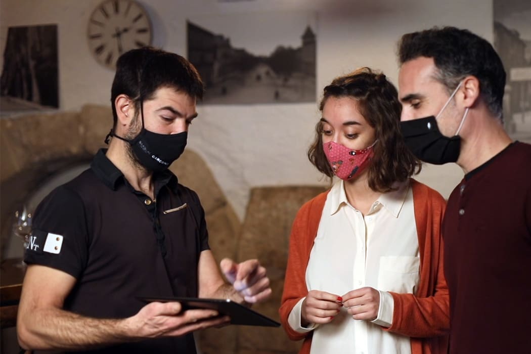 09-Servicios-digitales-de-turismo-con-mesa-interactiva-XTable-y-webapp Servicios digitales de turismo con XTable y webapp interactiva